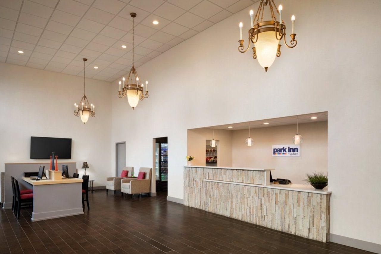 فندق Ramada By Wyndham يونيونتاون المظهر الخارجي الصورة